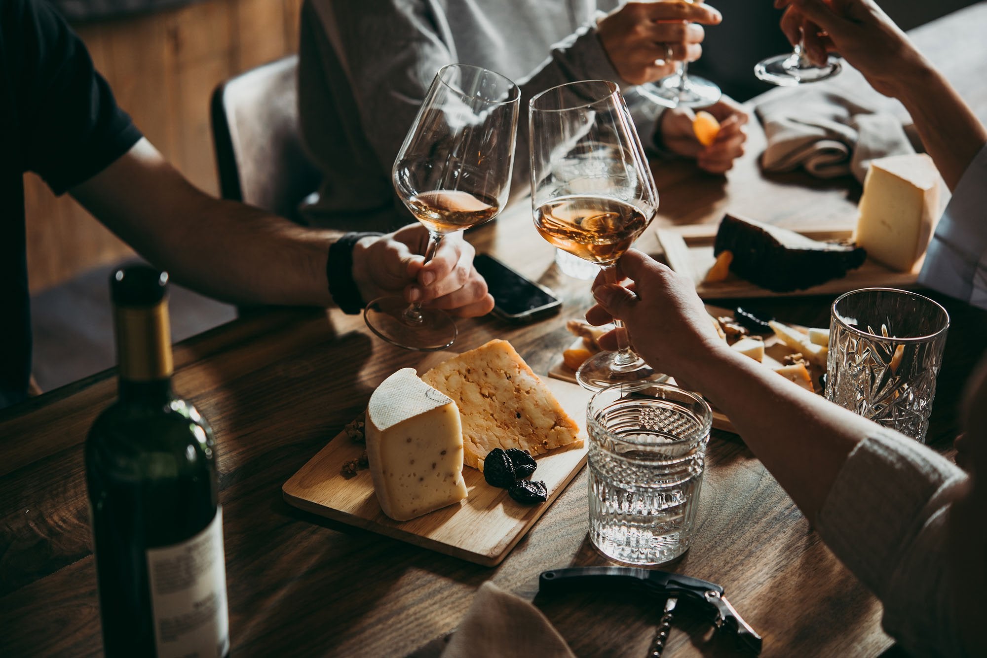 Quick Tips for Throwing a California Style Wine and Cheese Party